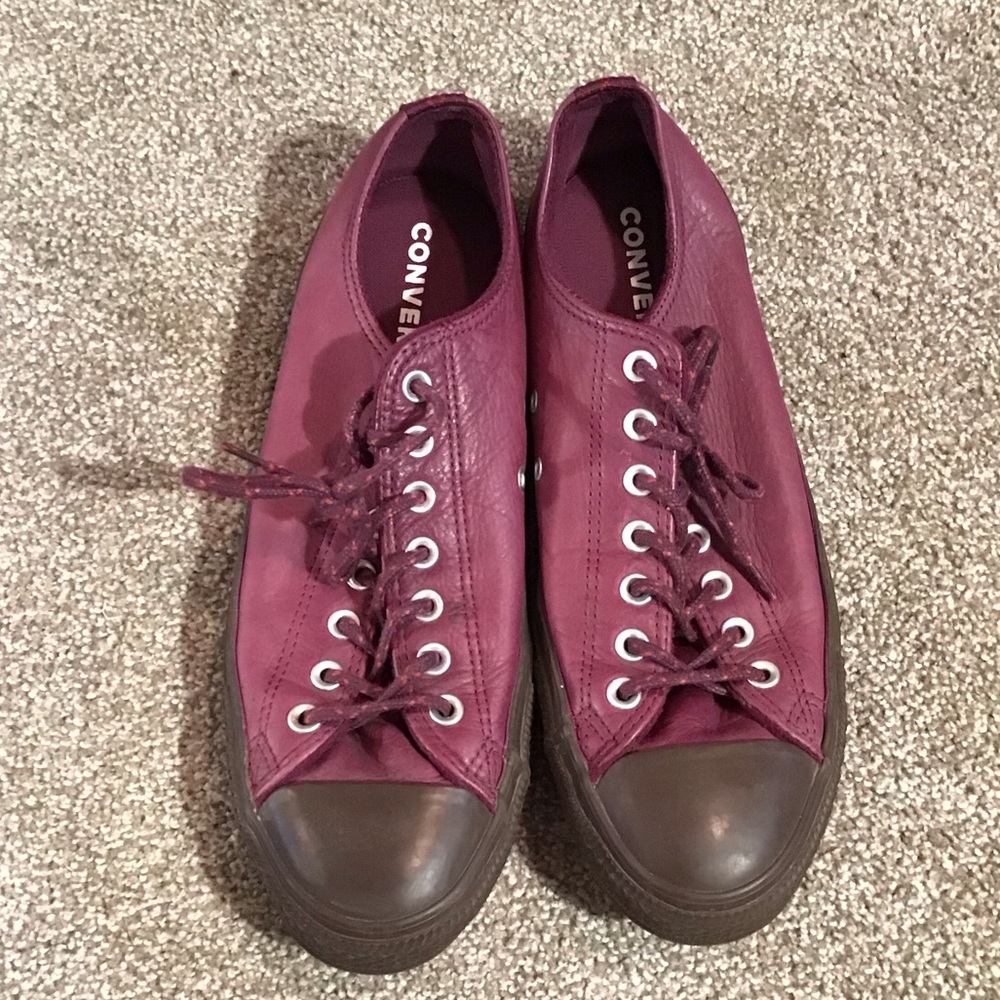 Converse chuck taylor like new burgundy